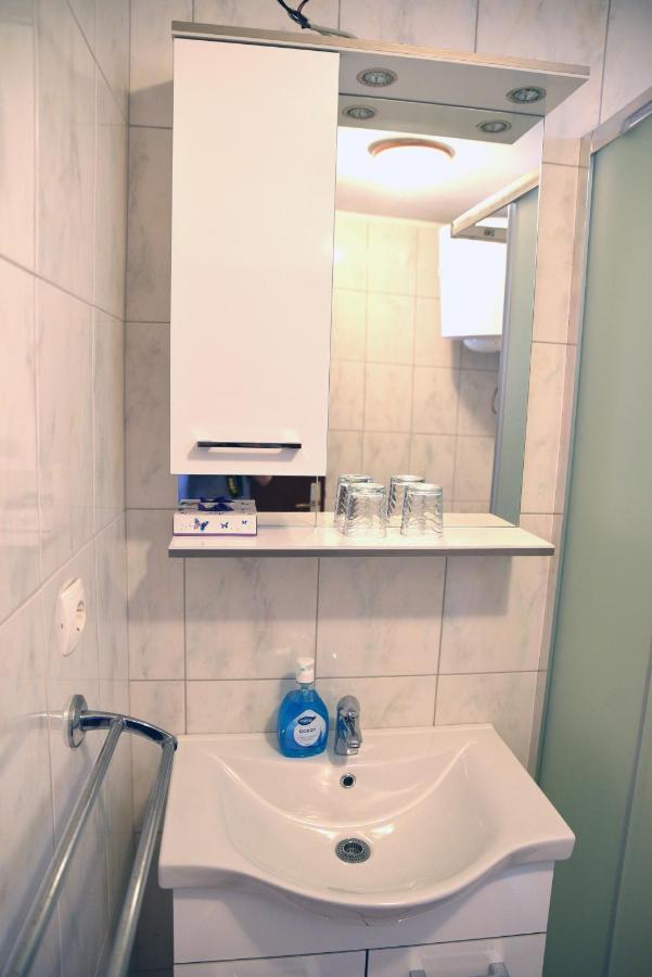 Apartment Anamarija วาลุน ภายนอก รูปภาพ